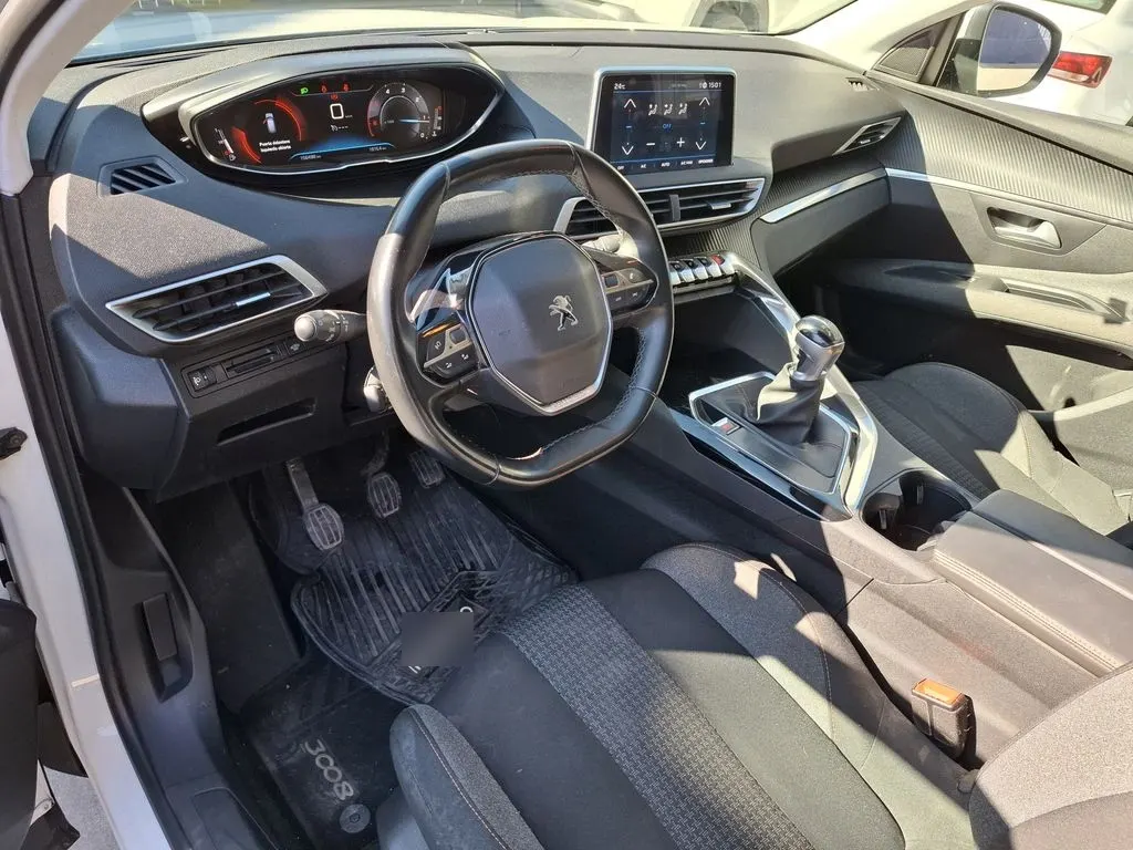 Peugeot 3008 Active Bluehdi 1.5 año 2019