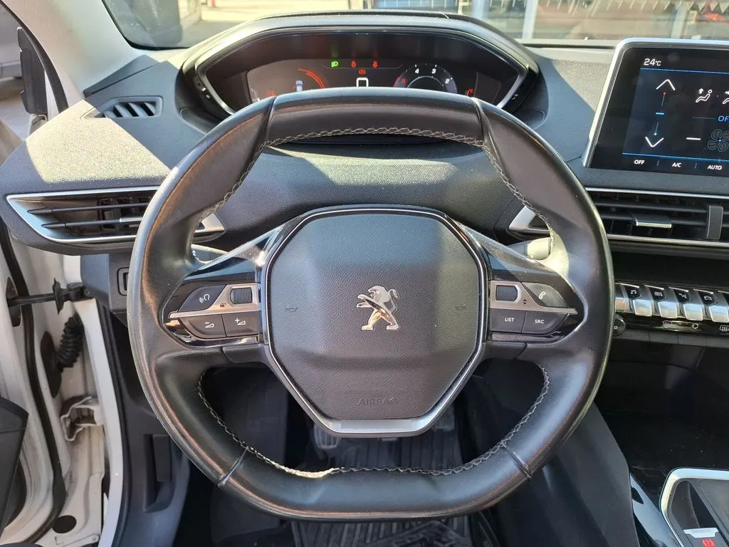 Peugeot 3008 Active Bluehdi 1.5 año 2019