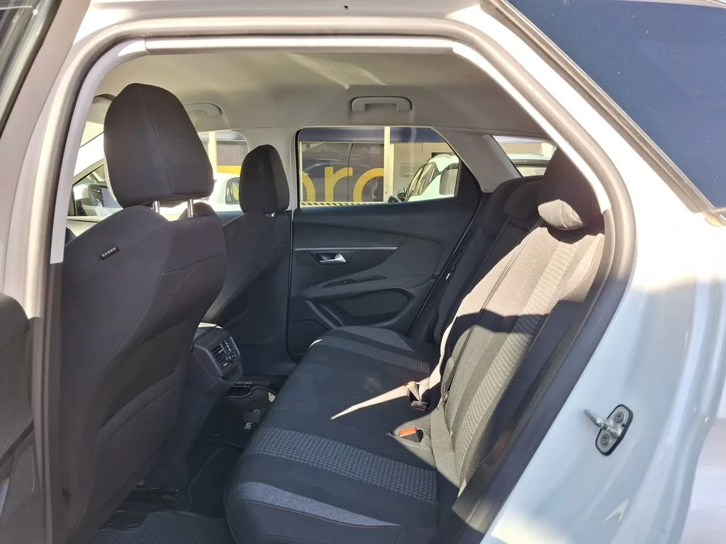 Peugeot 3008 Active Bluehdi 1.5 año 2019