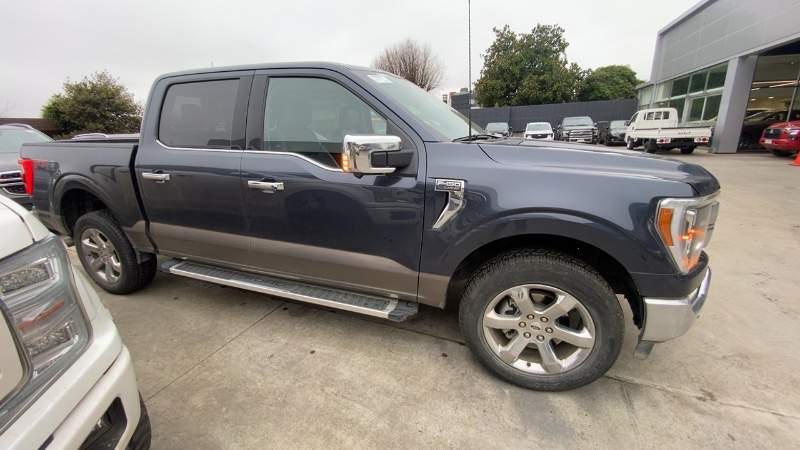 Ford F-150 5.0 Lariat Luxury Cc Dob. Cab. 4x4 At 4p año 2023