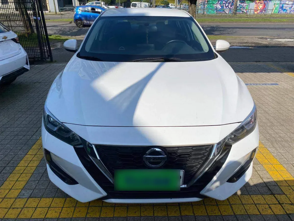 Nissan Sentra 2.0 Sense 4x2 Mt 4p año 2023