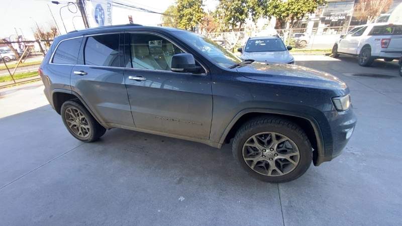 Jeep Grand Cherokee 3.6 Limited 4wd At 5p año 2022
