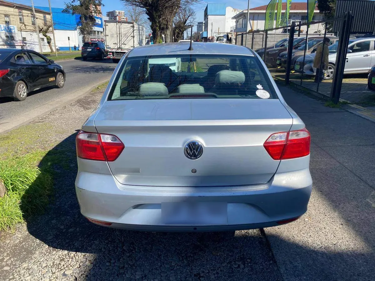 Volkswagen Voyage 1.6 Trendline 4x2 2ab Mt 4p año 2020