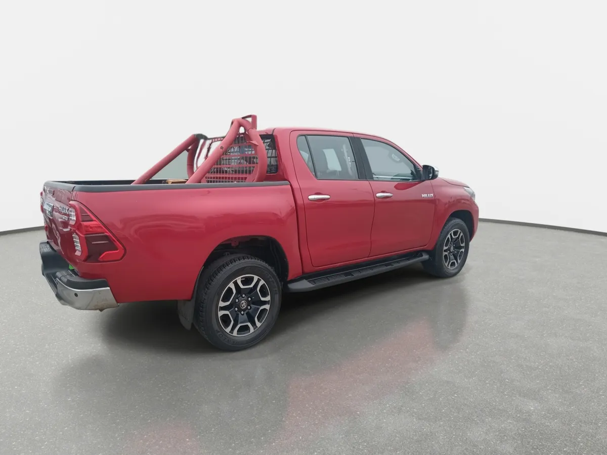 Toyota Hilux 2.8 Srv Diesel 4x4 Dob. Cab. At 4p año 2024