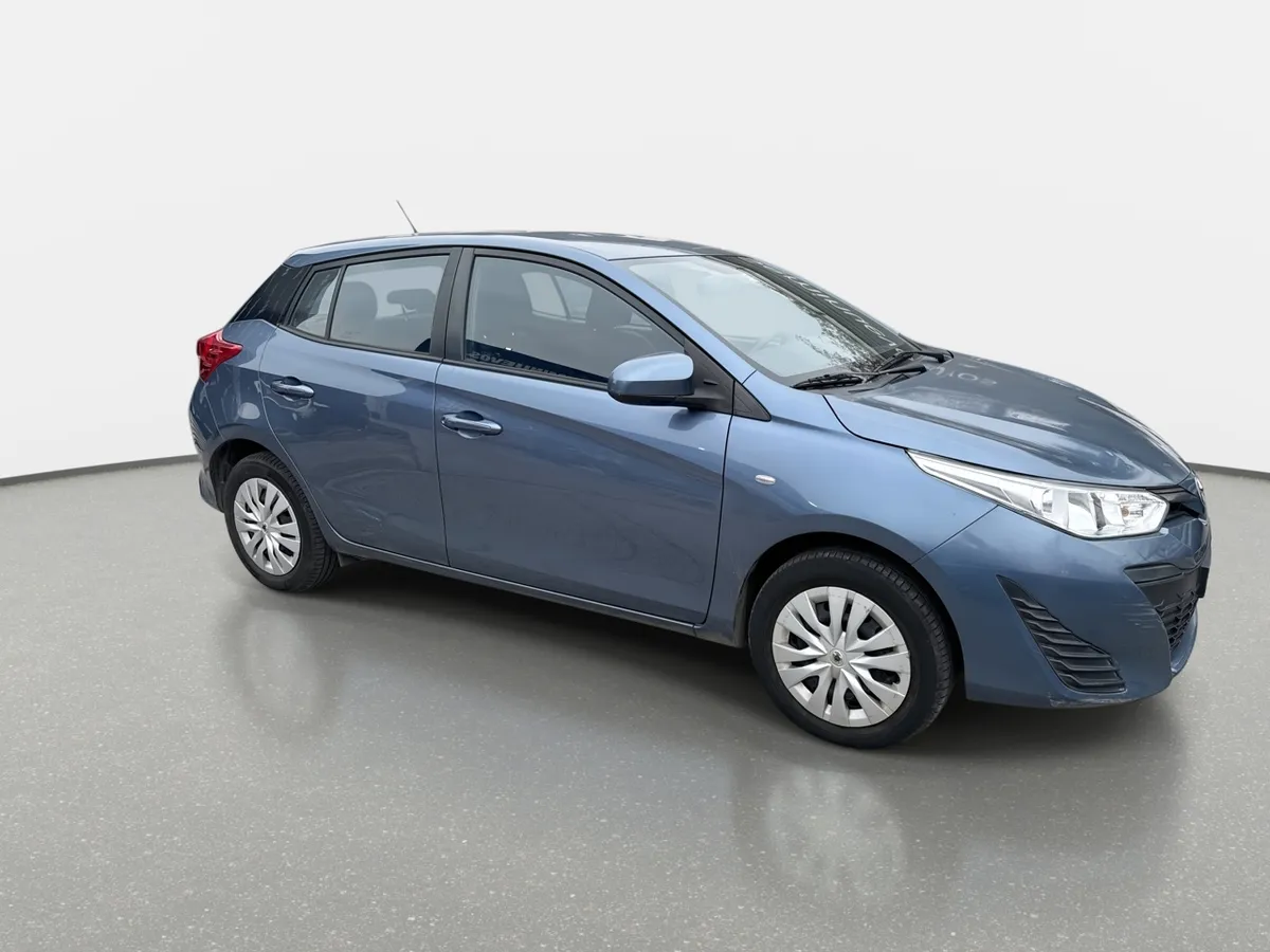 Toyota Yaris 1.5 Gle Sport 4x2 Hb Mt 5p año 2019