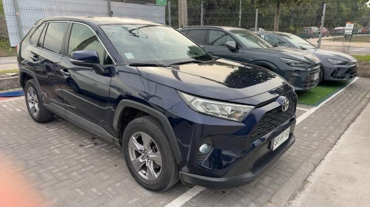 Toyota Rav 4 2.0 Le 4x2 Cvt At 5p año 2022
