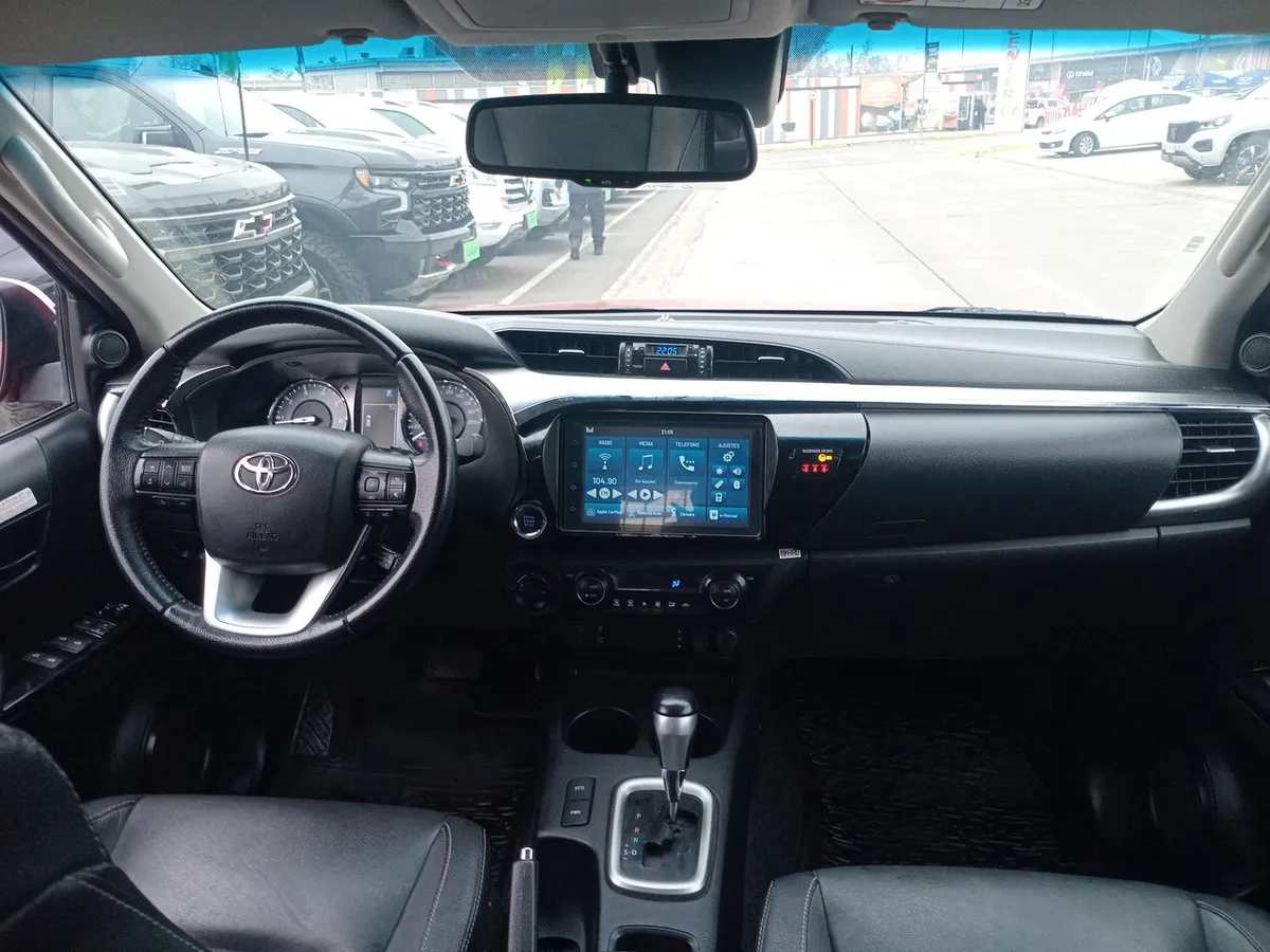 Toyota Hilux 2.8 Srv Diesel 4x4 Dob. Cab. At 4p año 2024