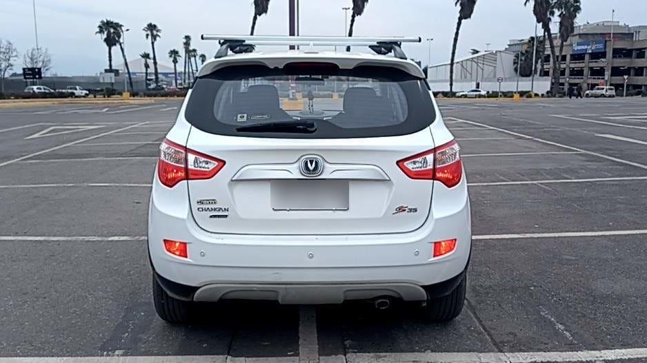 Changan Cs35 1.6 Confort Nav 4x2 Mt 5p año 2017