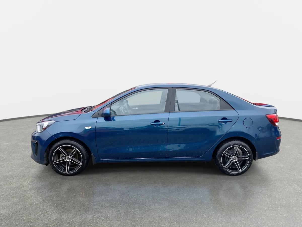 Kia Soluto 1.4 Lx Ac 4x2 Mt 4p año 2023