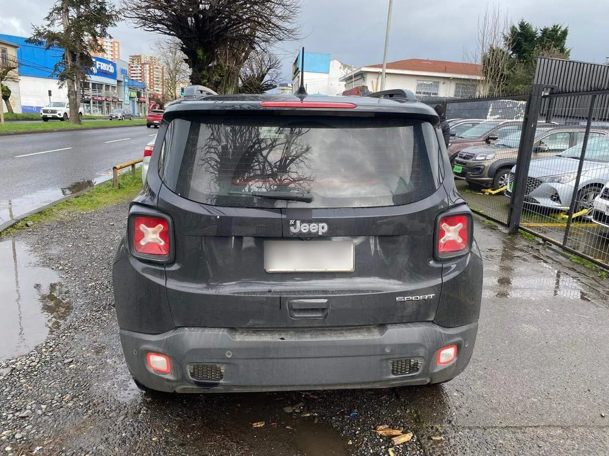 Jeep Renegade 1.8 Sport 4x2 Mt 5p año 2022