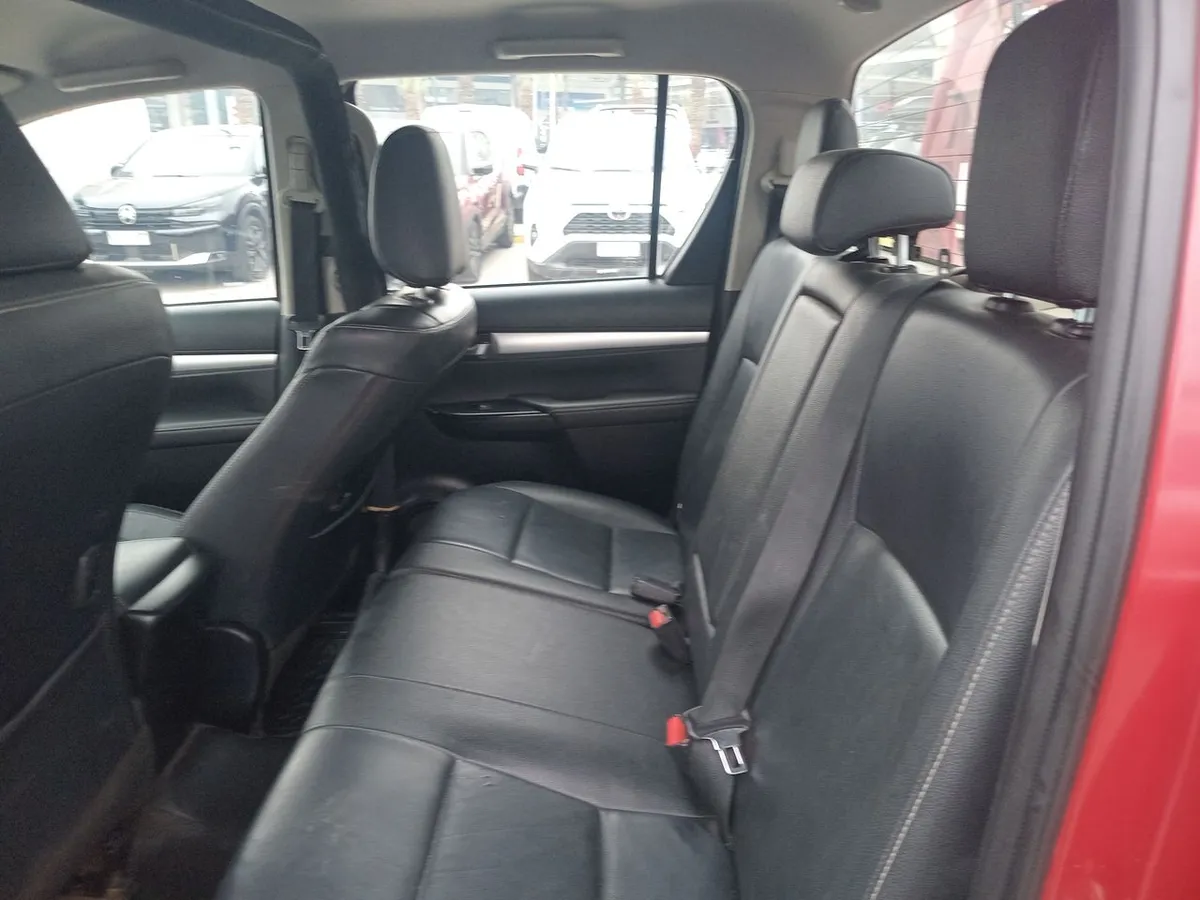 Toyota Hilux 2.8 Srv Diesel 4x4 Dob. Cab. At 4p año 2024