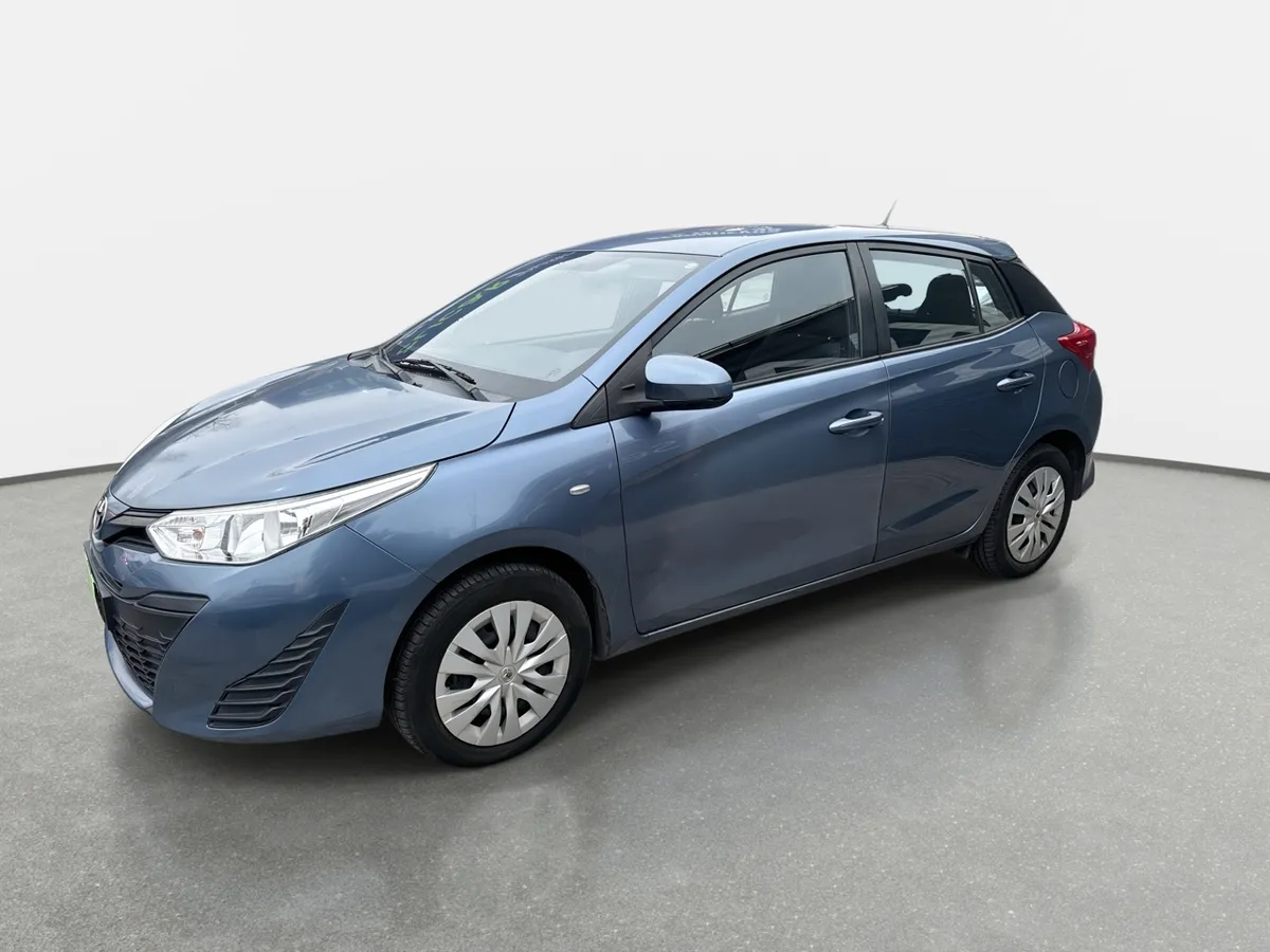 Toyota Yaris 1.5 Gle Sport 4x2 Hb Mt 5p año 2019