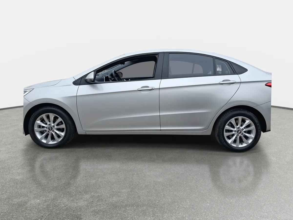 Chery Arrizo 5 1.5 Gls 4x2 Mt 4p año 2023