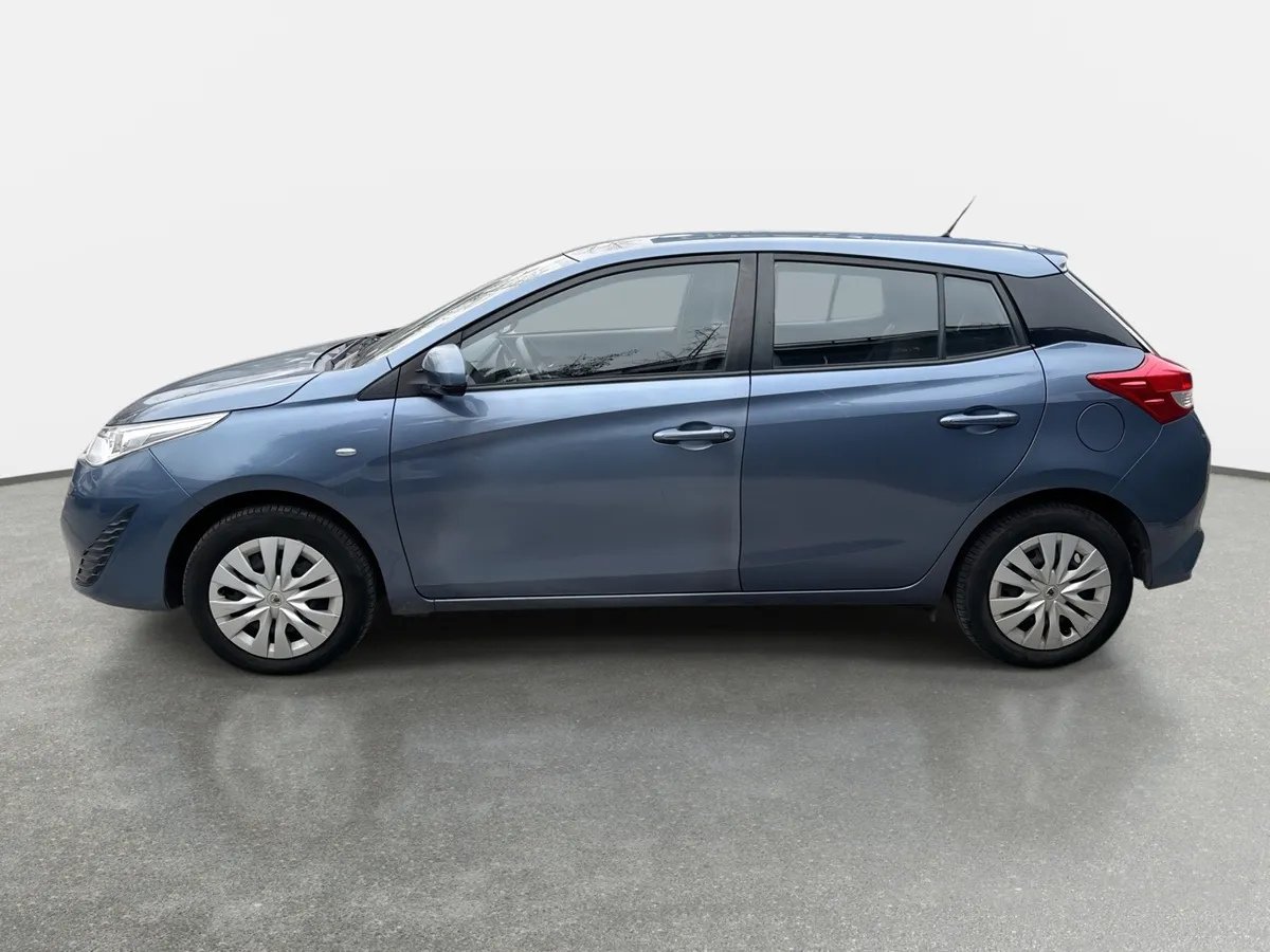 Toyota Yaris 1.5 Gle Sport 4x2 Hb Mt 5p año 2019