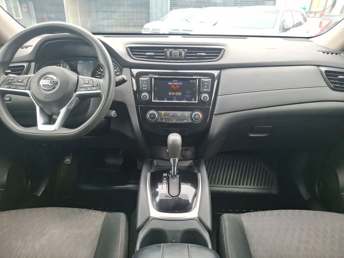 Nissan X-Trail 2.5 Sense Mc 4x2 Cvt At 5p año 2022