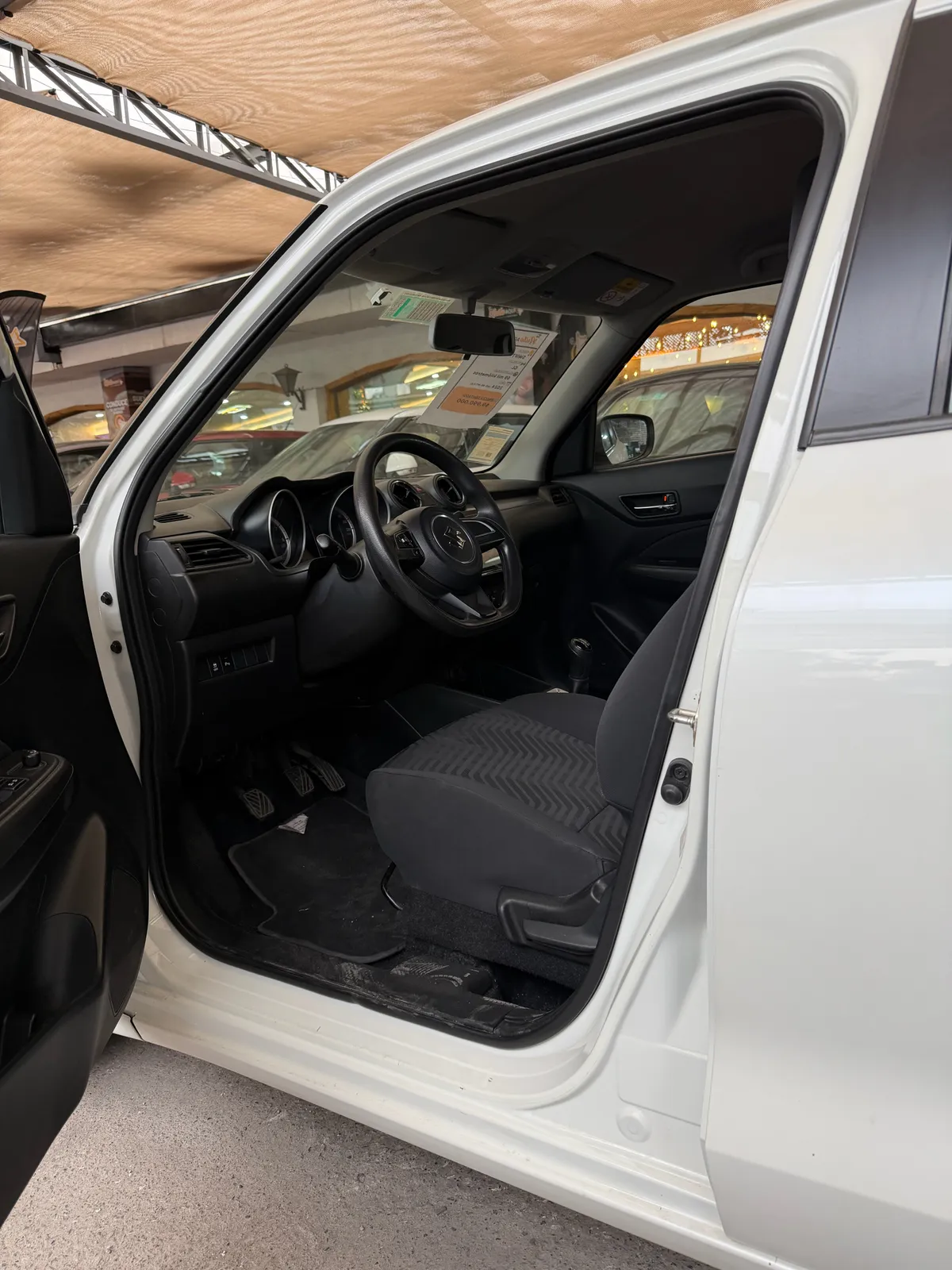 SUZUKI SWIFT 1.2 Gl Mt año 2024