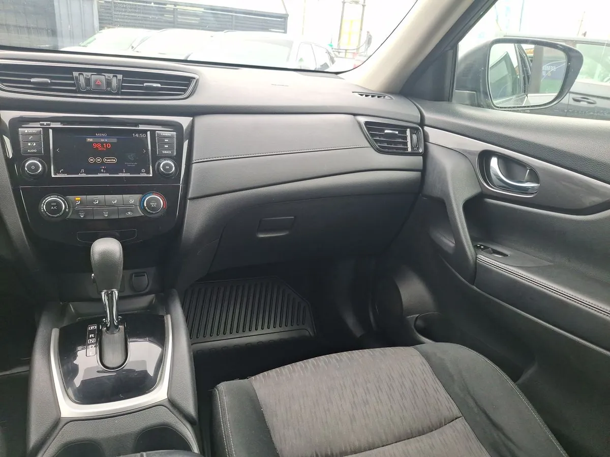 Nissan X-Trail 2.5 Sense Mc 4x2 Cvt At 5p año 2022