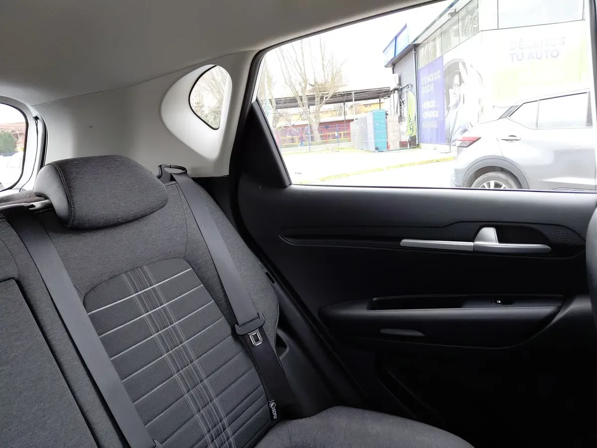 Kia Sonet 1.5 Ex 4x2 Ivt Ri At 5p año 2025