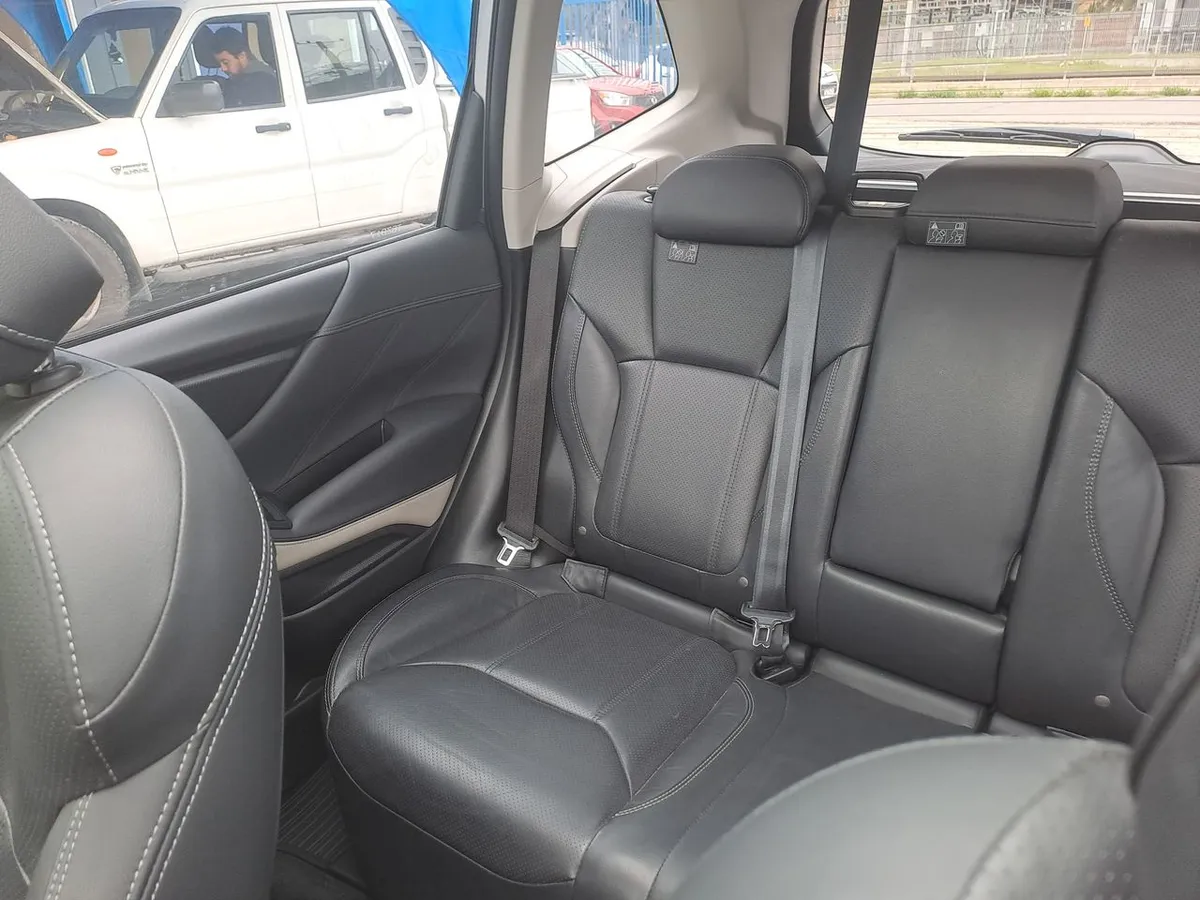 Subaru Forester 2.0i Limited Eyesight Awd At 5p año 2024
