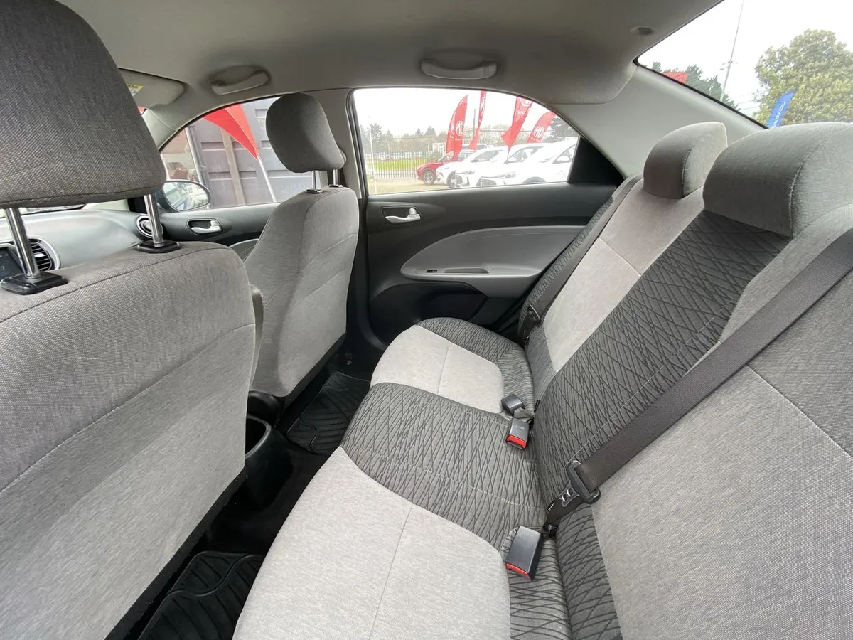 Kia Soluto 1.4 Lx Ac 4x2 Mt 4p año 2023