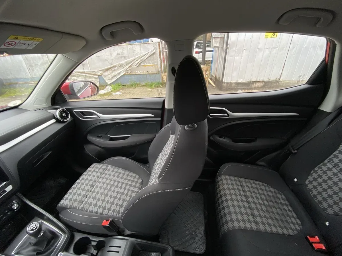 MG Mg Zs 1.5 Std 4x2 Mt 5p año 2024