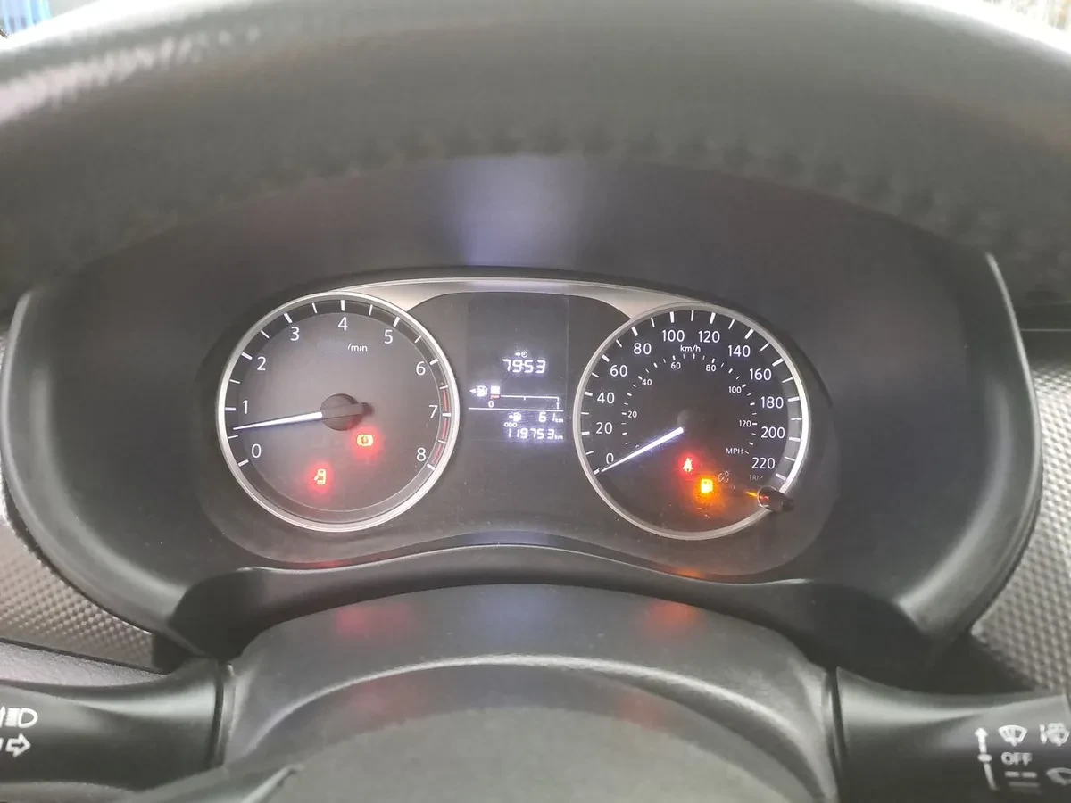 Nissan Kicks 1.6 Advance 4x2 Mt 5p año 2019