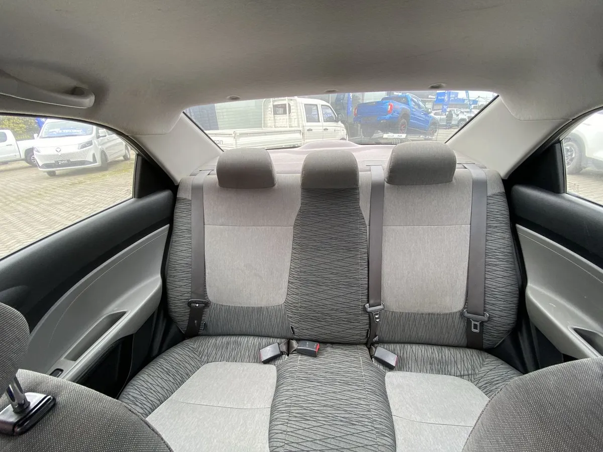 Kia Soluto 1.4 Lx Ac 4x2 Mt 4p año 2023