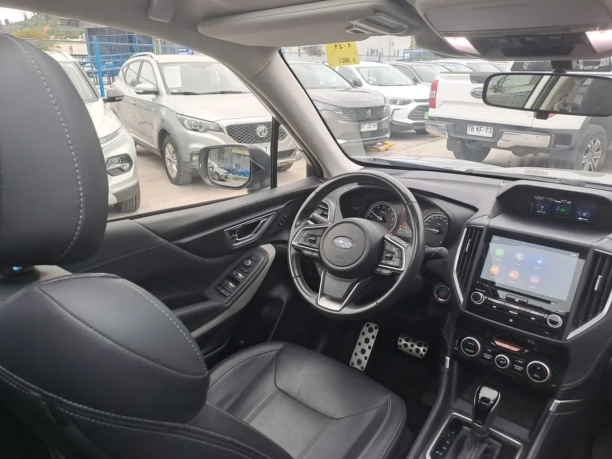 Subaru Forester 2.0i Limited Eyesight Awd At 5p año 2024