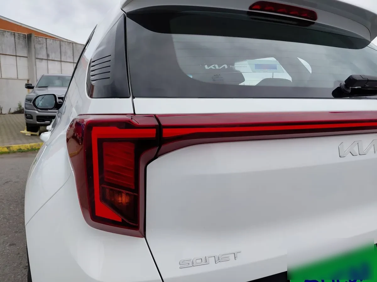 Kia Sonet 1.5 Ex 4x2 Ivt Ri At 5p año 2025
