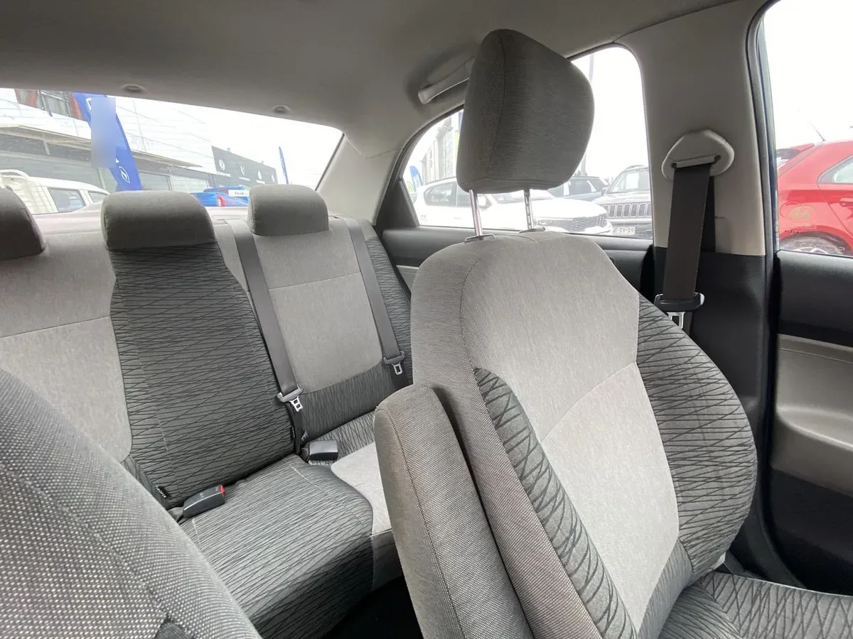 Kia Soluto 1.4 Lx Ac 4x2 Mt 4p año 2023