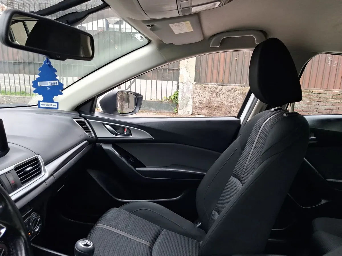 Mazda 3 2.0 V 4x2 Sedan 6mt 4p año 2019