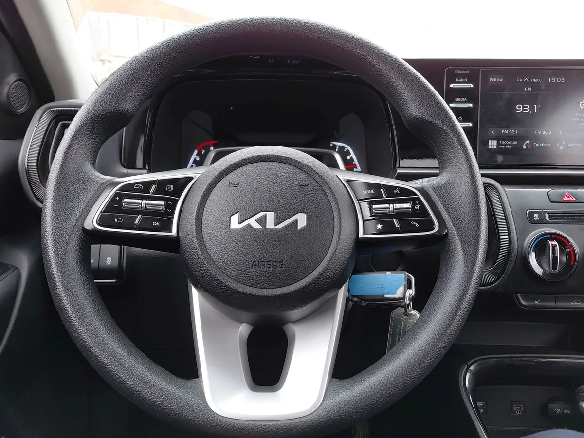 Kia Sonet 1.5 Ex 4x2 Ivt Ri At 5p año 2025