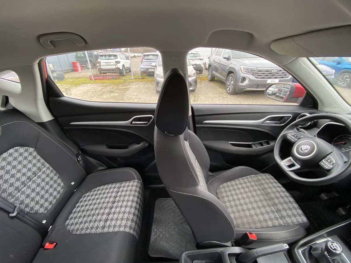 MG Mg Zs 1.5 Std 4x2 Mt 5p año 2024