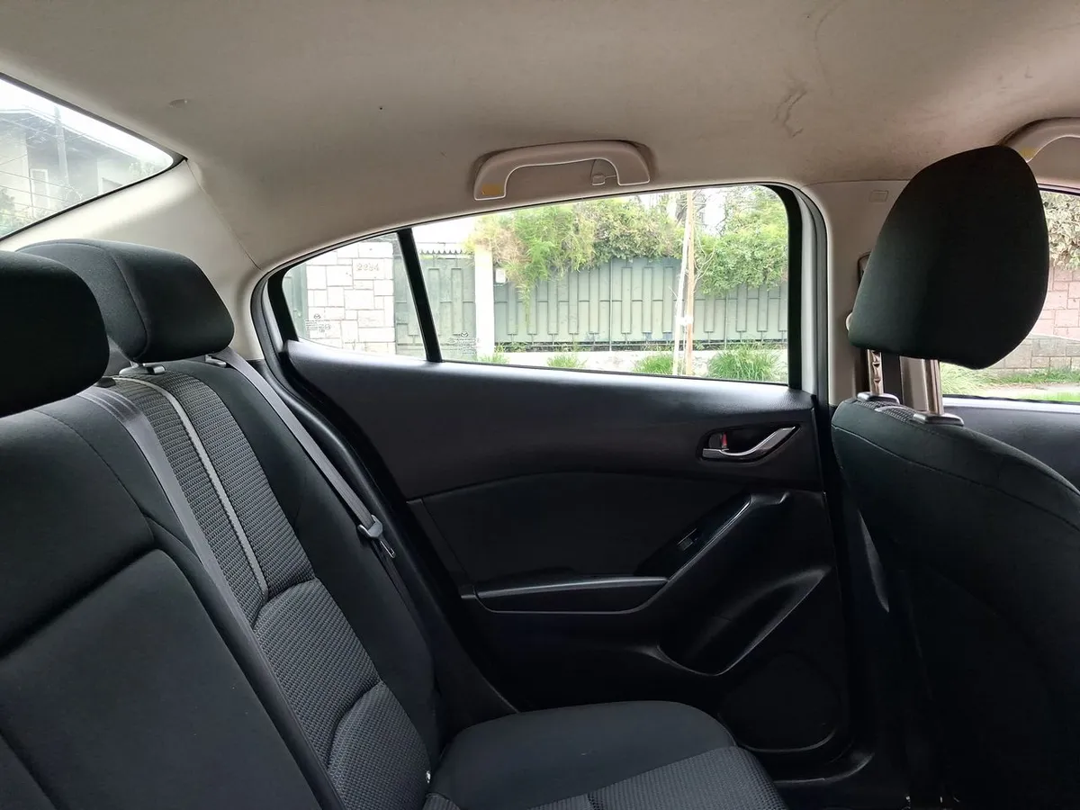 Mazda 3 2.0 V 4x2 Sedan 6mt 4p año 2019