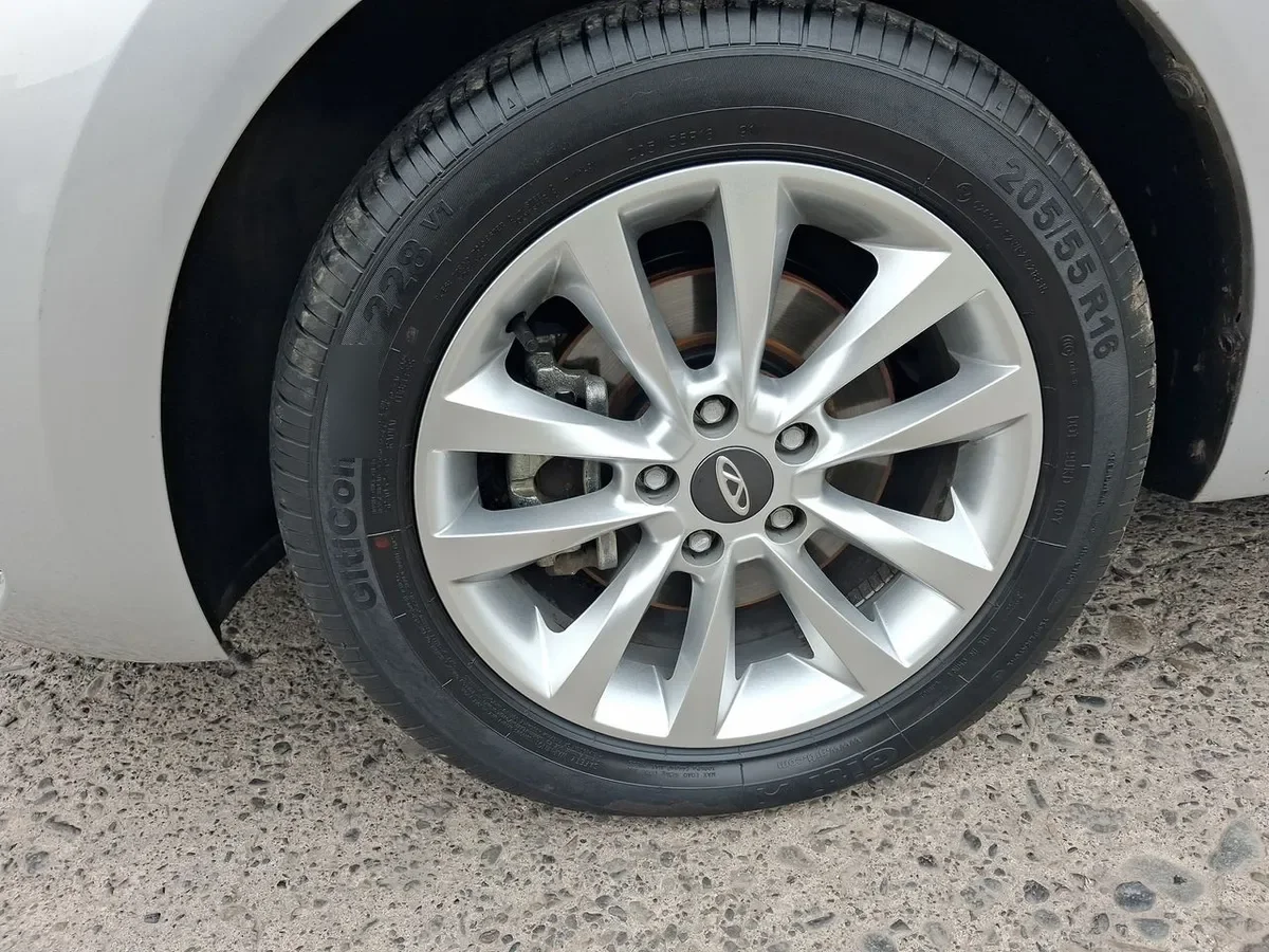 Chery Arrizo 5 1.5 Gls 4x2 Mt 4p año 2023