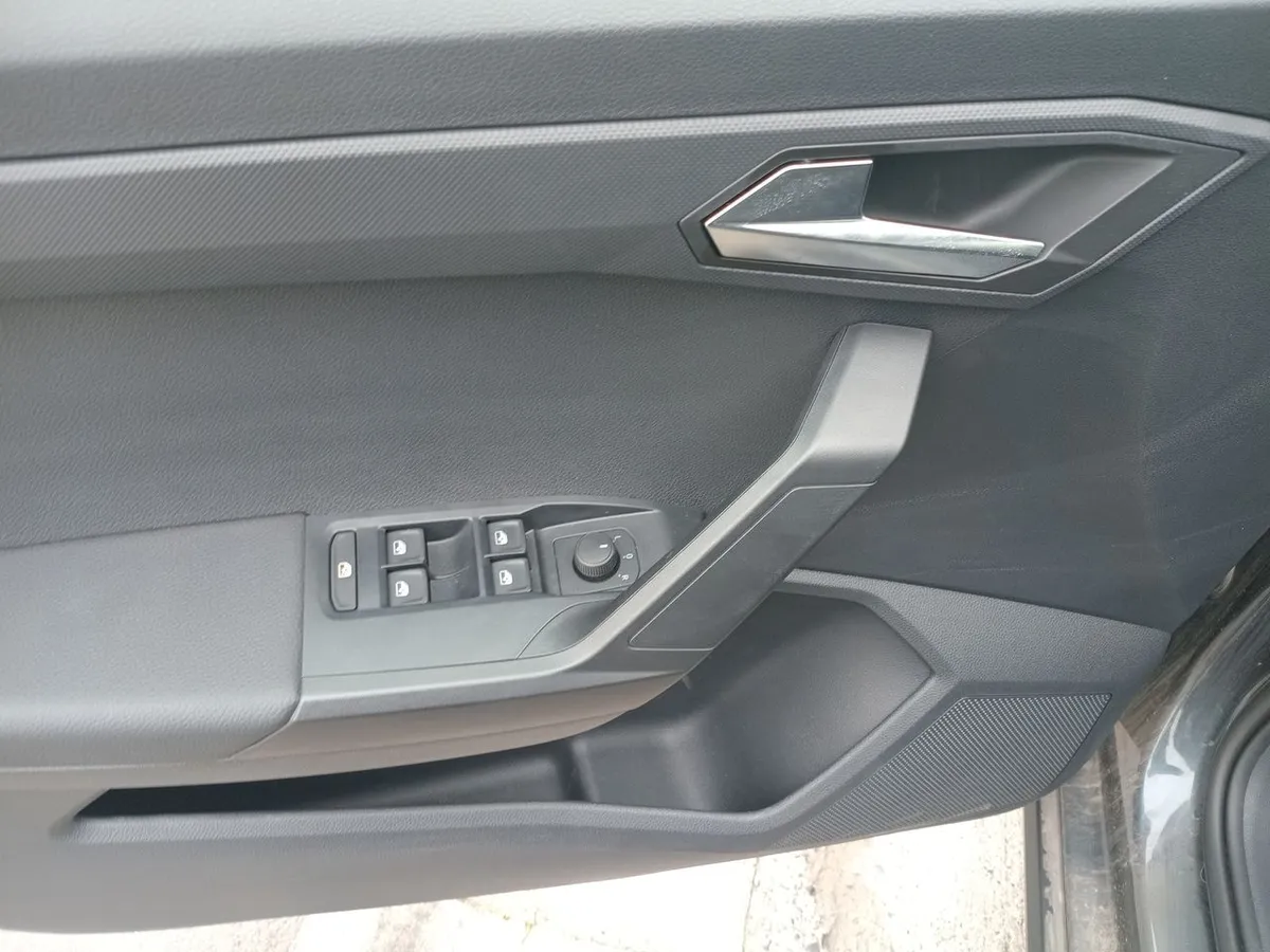 Seat Nuevo Arona 1.0 Tsi Style 4x2 At 5p año 2025
