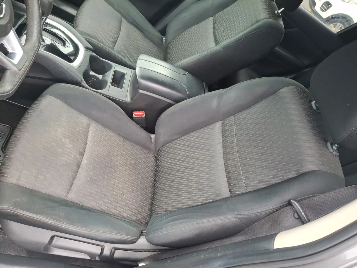 Nissan X-Trail 2.5 Sense Mc 4x2 Cvt At 5p año 2022