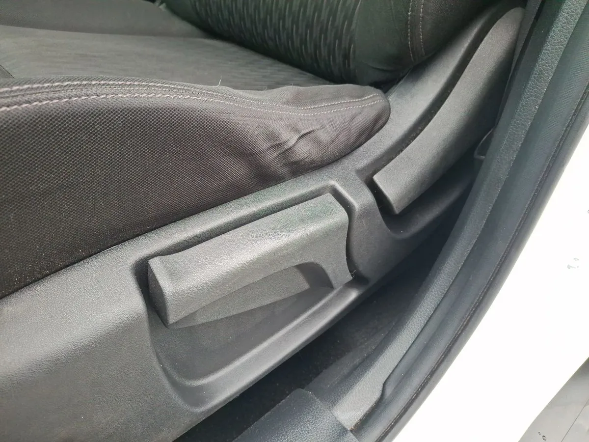 Nissan X-Trail 2.5 Sense 4x2 3row Cvt At 5p año 2019