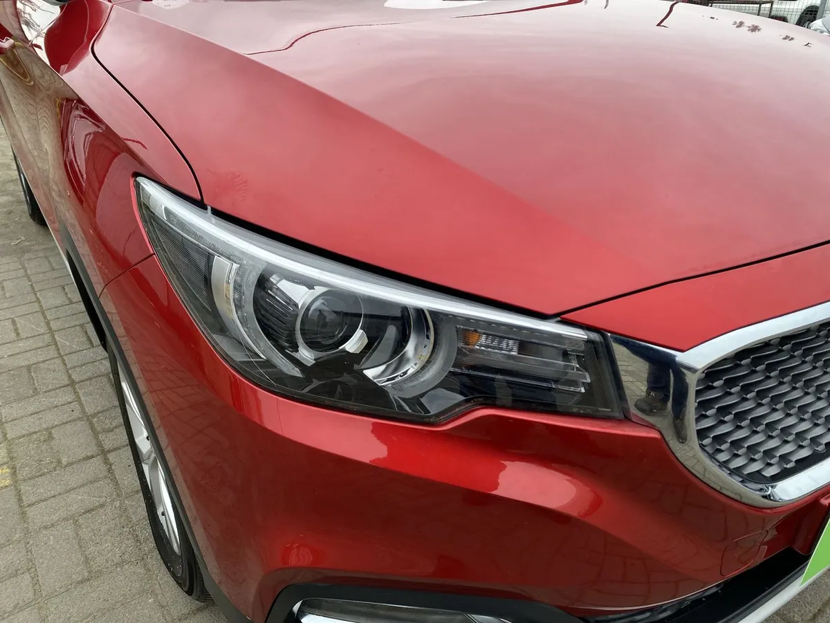 MG Mg Zs 1.5 Std 4x2 Mt 5p año 2024
