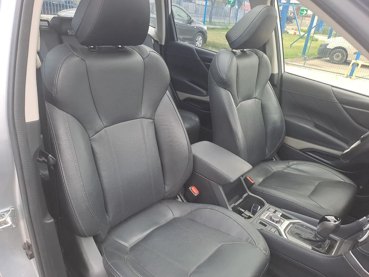 Subaru Forester 2.0i Limited Eyesight Awd At 5p año 2024