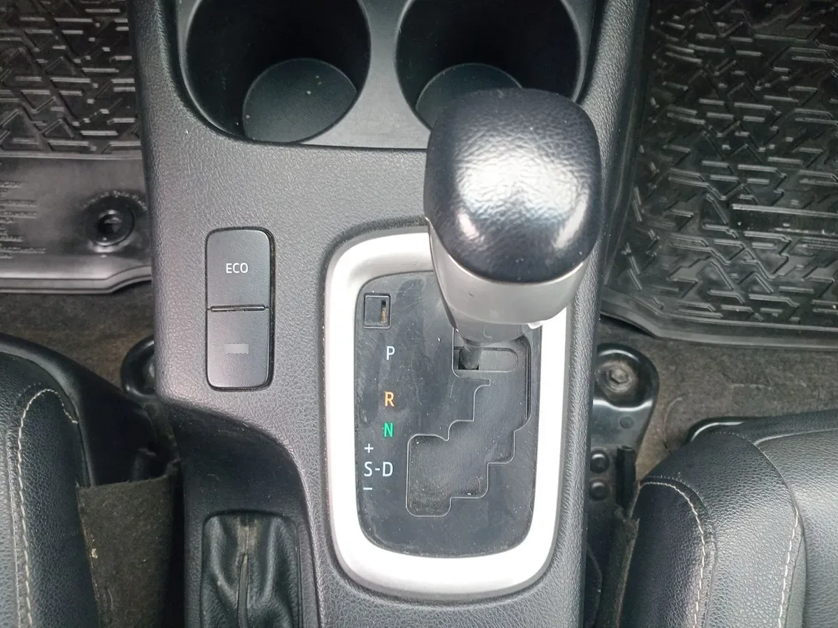 Toyota Hilux 2.8 Srv Diesel 4x4 Dob. Cab. At 4p año 2024