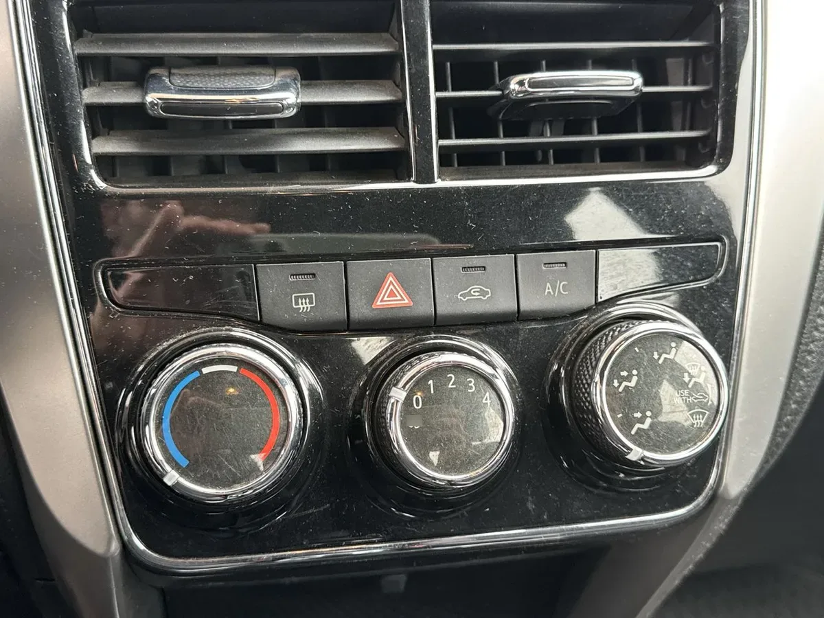 Toyota Yaris 1.5 Gle Sport 4x2 Hb Mt 5p año 2019
