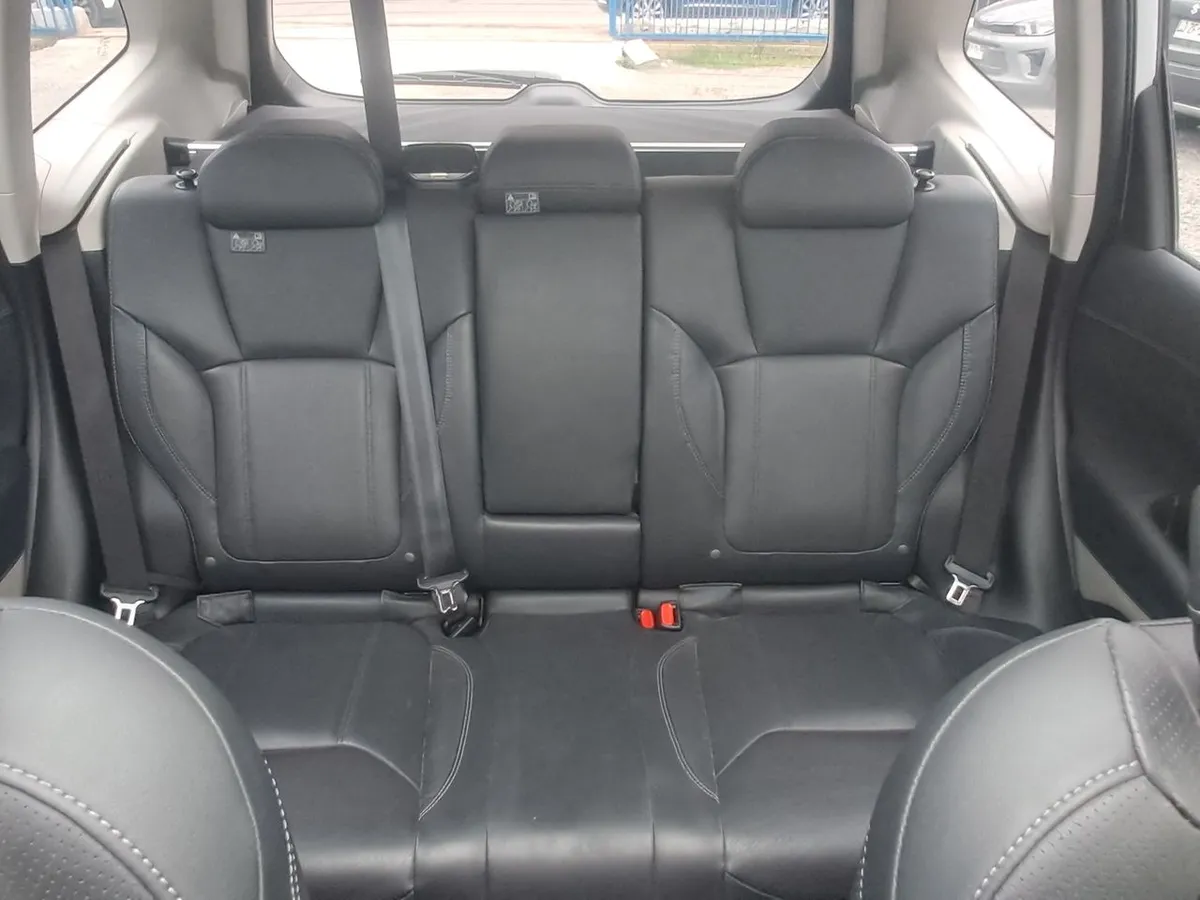 Subaru Forester 2.0i Limited Eyesight Awd At 5p año 2024