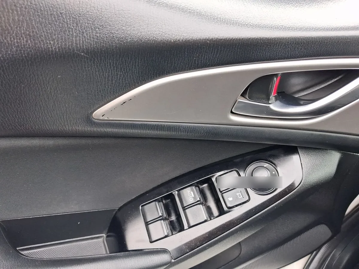 Mazda 3 2.0 V 4x2 Sedan 6mt 4p año 2019