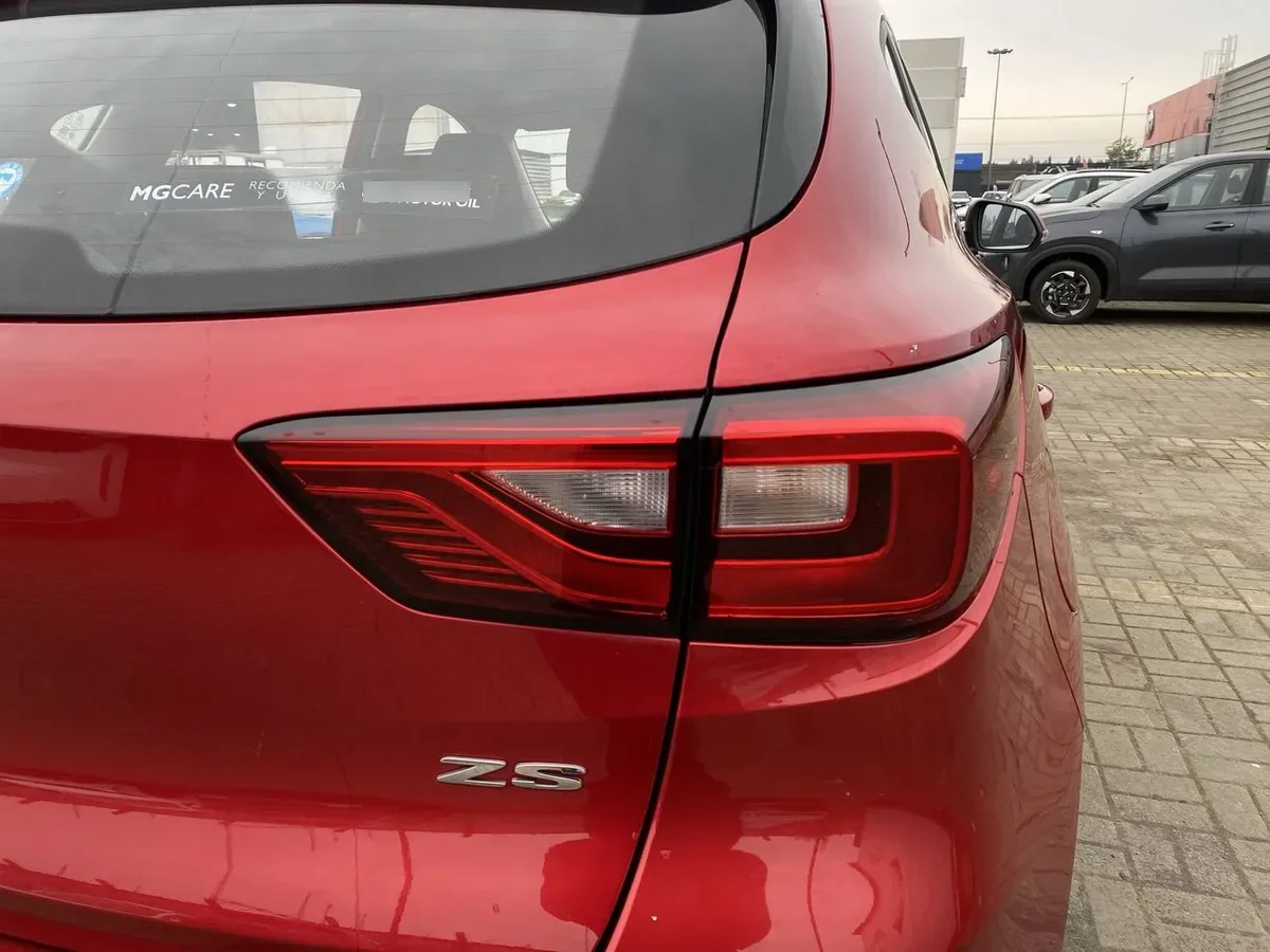MG Mg Zs 1.5 Std 4x2 Mt 5p año 2024