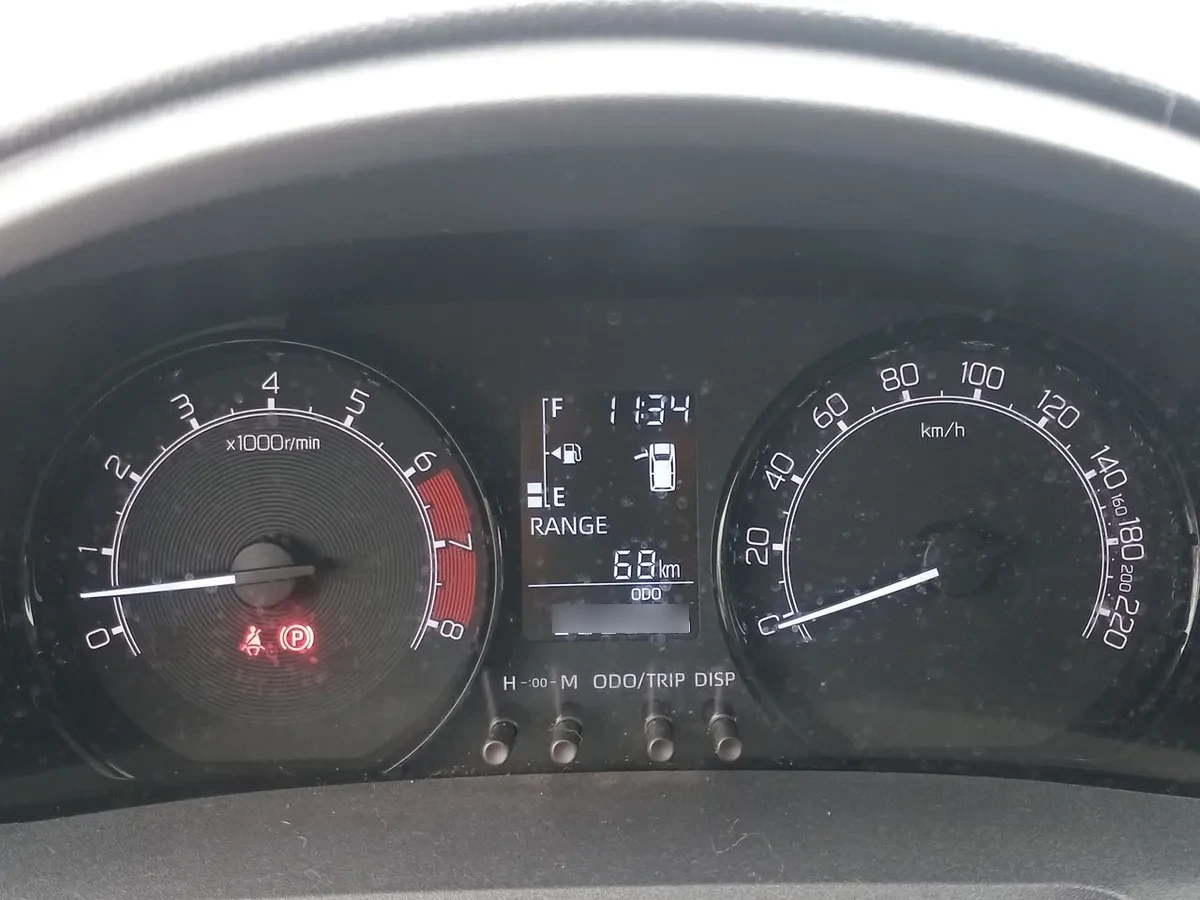 Toyota Yaris 1.5 E 4x2 Sdn Mt 4p año 2023