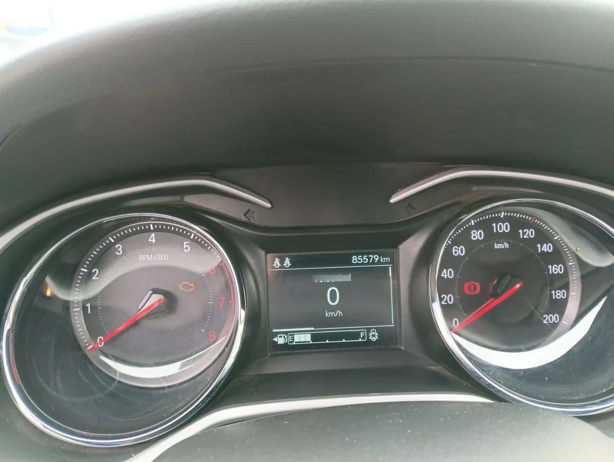 Chevrolet Onix 1.0t Lt 4x2 Sedan Mt 4p año 2021