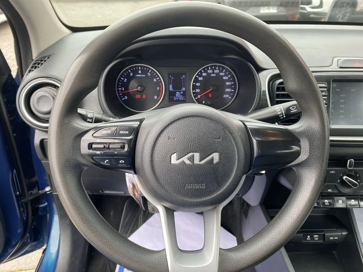 Kia Soluto 1.4 Lx Ac 4x2 Mt 4p año 2023