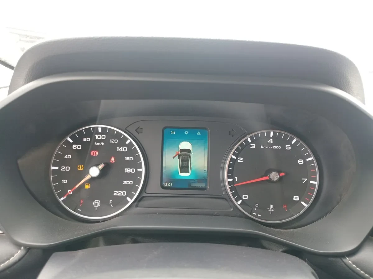 MG 5 1.5 Com 4x2 Mt 4p año 2026
