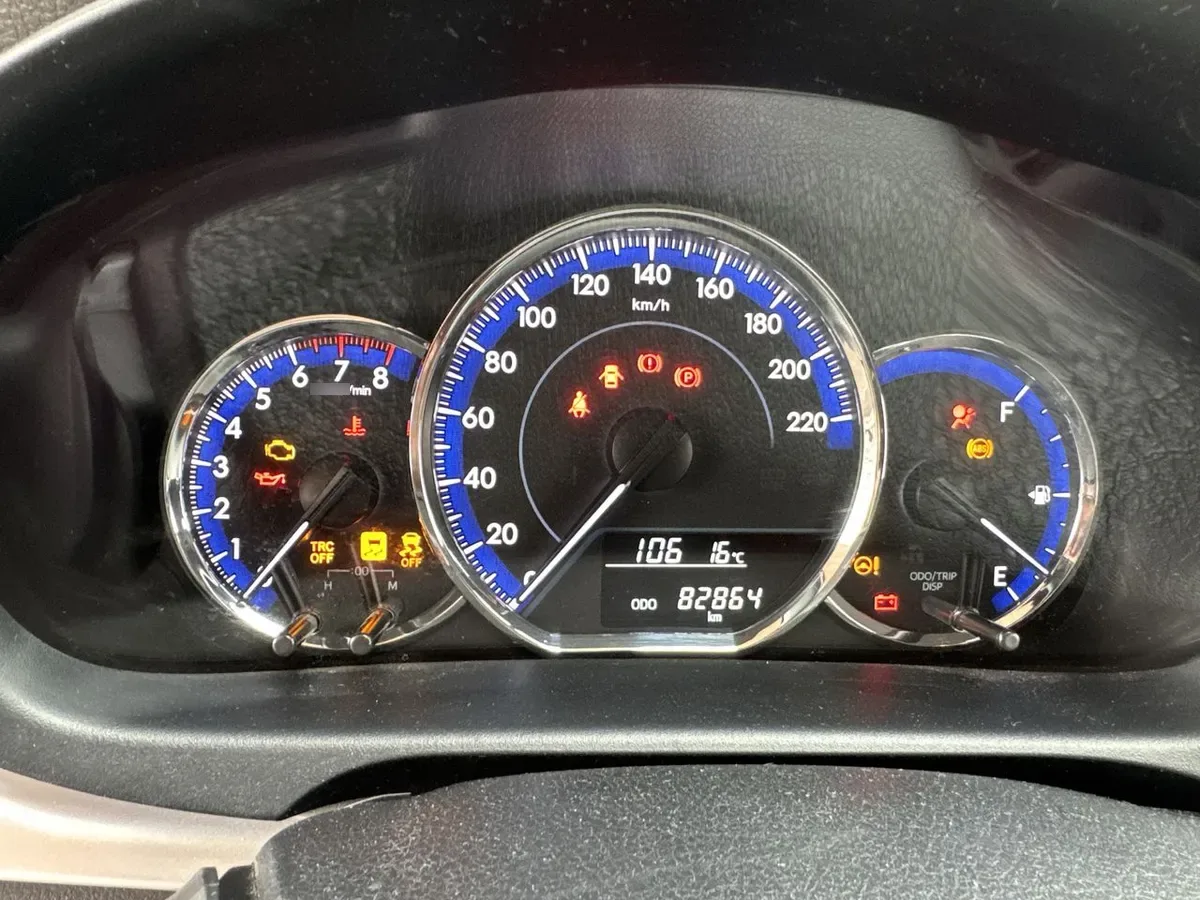 Toyota Yaris 1.5 Gle Sport 4x2 Hb Mt 5p año 2019